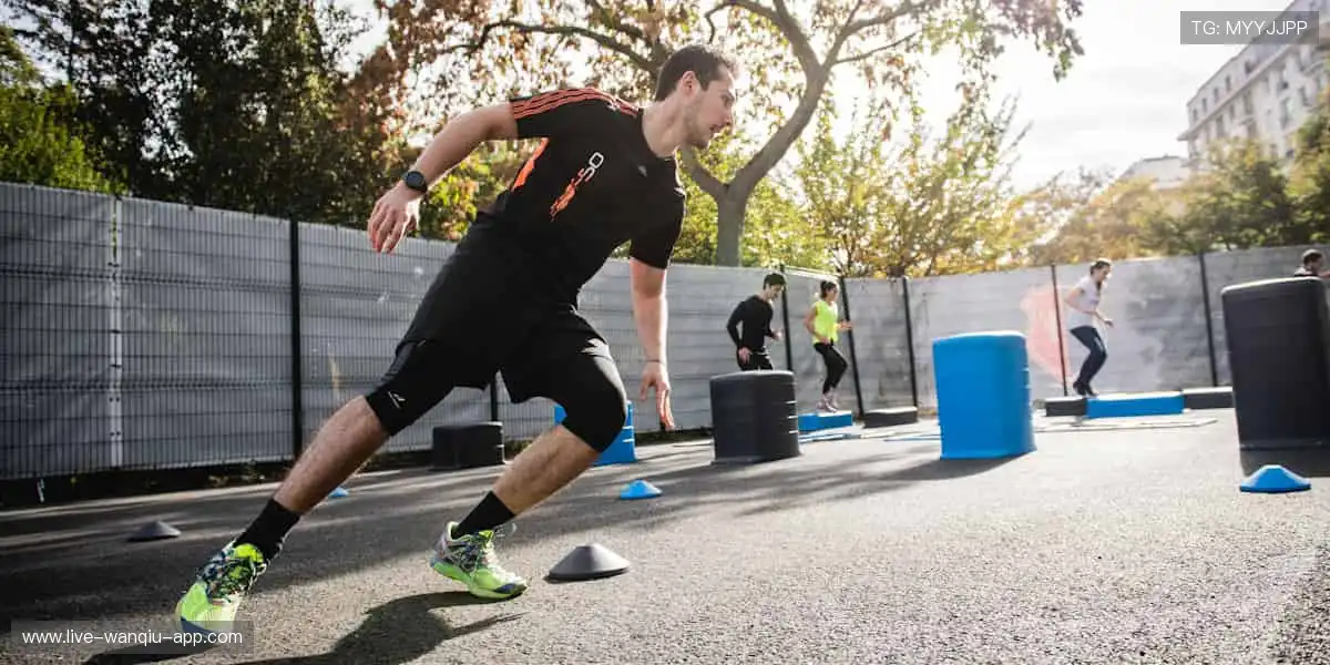 ⚽ 全球赛事盛宴，每一脚都点燃热血！🔥